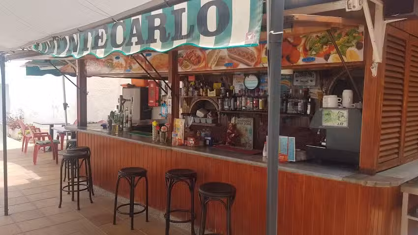 Monte Carlo Pool Bar