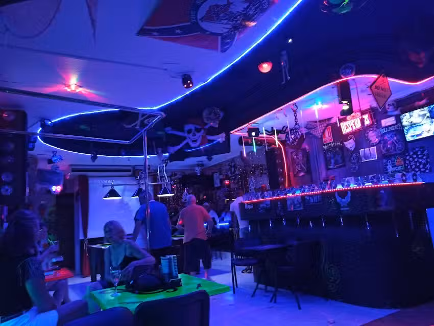 Moon Karaoke Bar