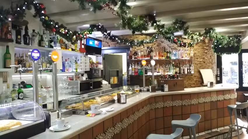 Morros Bar Layma