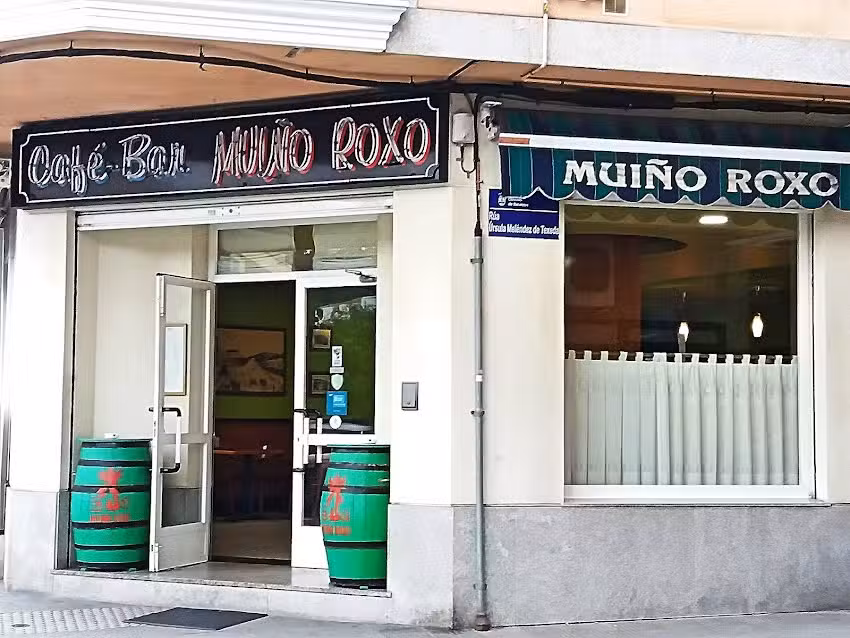 Mu&iacute;&ntilde;o Roxo