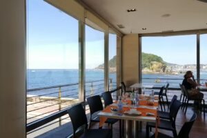 &Ntilde;am Bar Restaurante &ndash; Peine del Viento