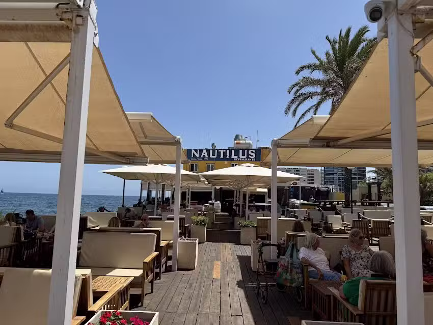Nautilius Lunch bar