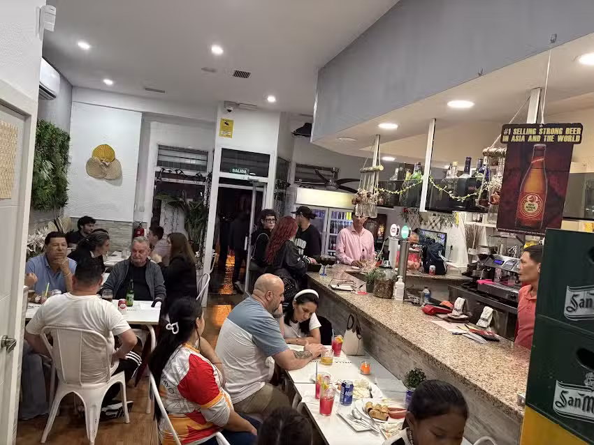 Neneng Bar / Filipino Restaurant