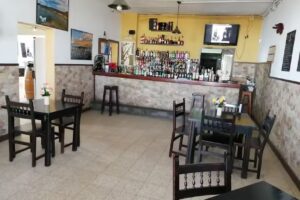 No Madrugues Caf&eacute;, Tapas y C&oacute;cteles