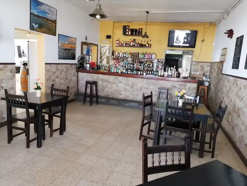 No Madrugues Caf&eacute;, Tapas y C&oacute;cteles