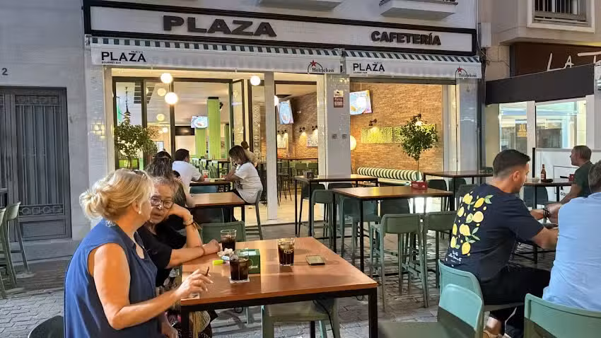 Nuevo Plaza Gourmet Bar