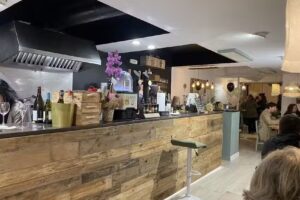 NUNNA &ndash; Bar &ndash; Restaurante en Sitges