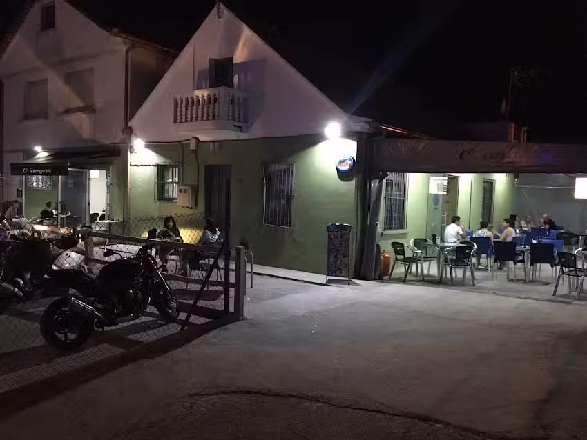 O Angar Cerveceria Bocateria