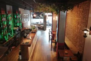 O Mu&iacute;&ntilde;o Caf&eacute;-Bar