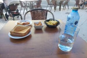 O recuncho de Adri&aacute;n lounge burguers bar