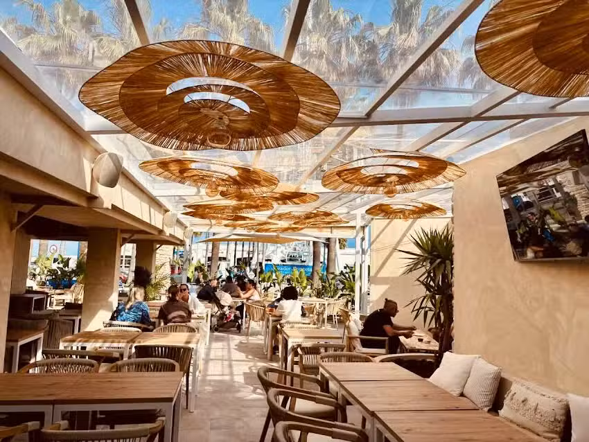 O&acute;TARO Lounge Puerto Marina