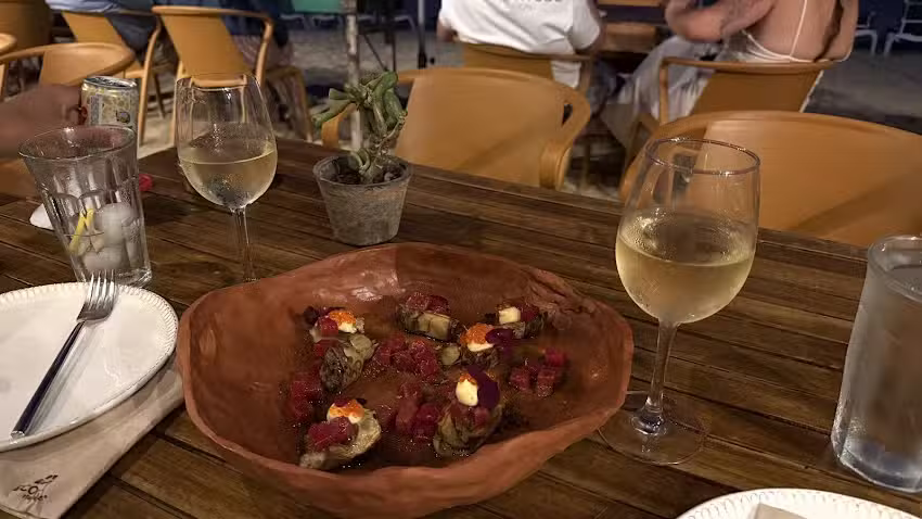 Oblikue Xiringuito Santvi