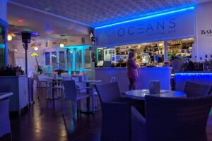 Ocean&rsquo;s Cocktail Bar