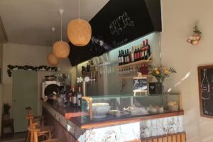 Okita caf&eacute;/bar