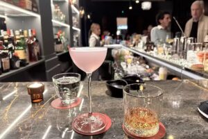 Old Fashioned Cocktail Bar