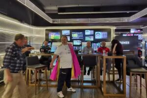 Orenes Sports Bar & Sal&oacute;n de Juego