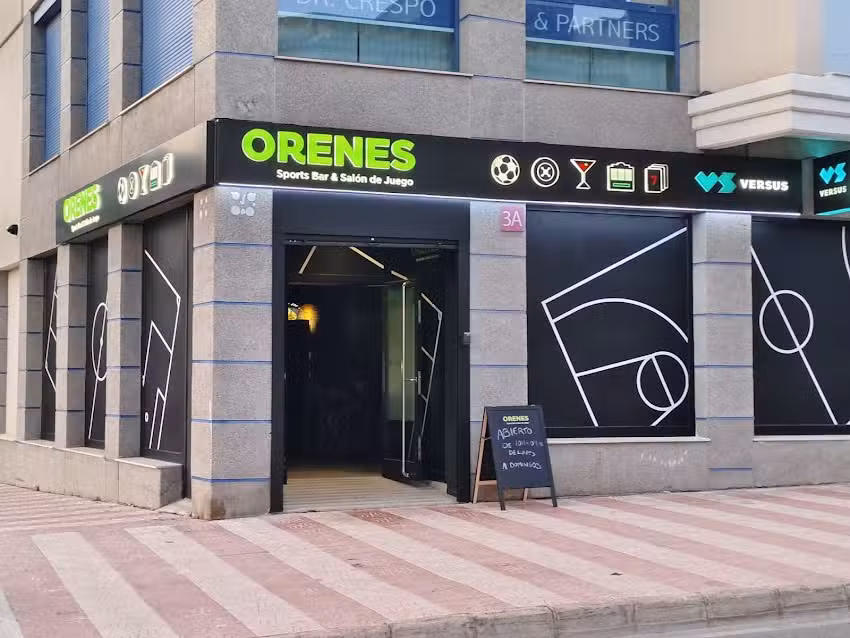 Orenes Sports Bar & Sal&oacute;n de Juego