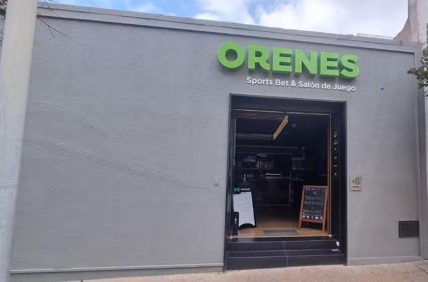 Orenes Sports Bar & Sal&oacute;n de Juego