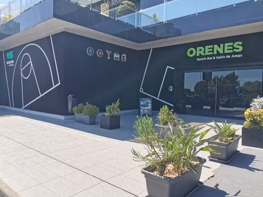 Orenes Sports Bar & Sal&oacute;n de Juego