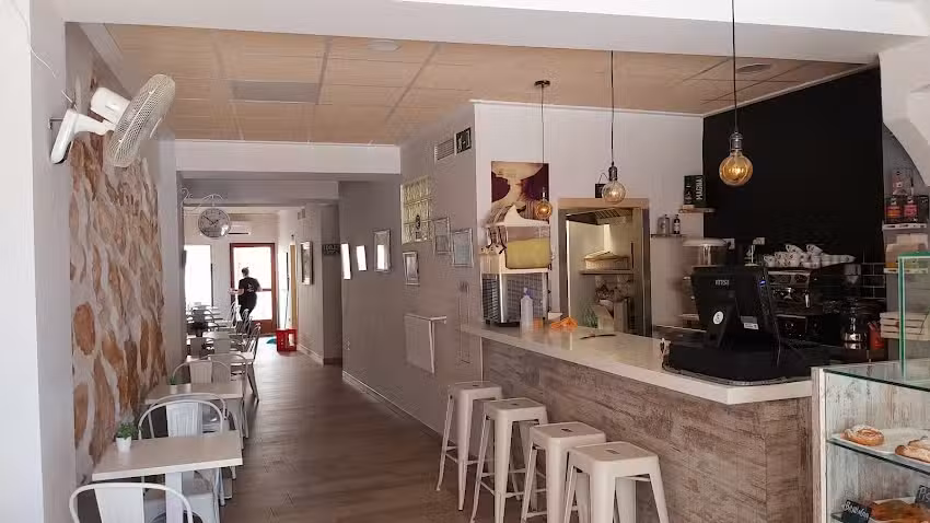Pan, Caf&eacute; y Dulces, La Perdiz