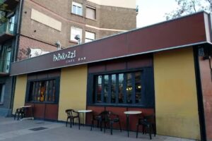 Paparazzi Caf&eacute; Bar