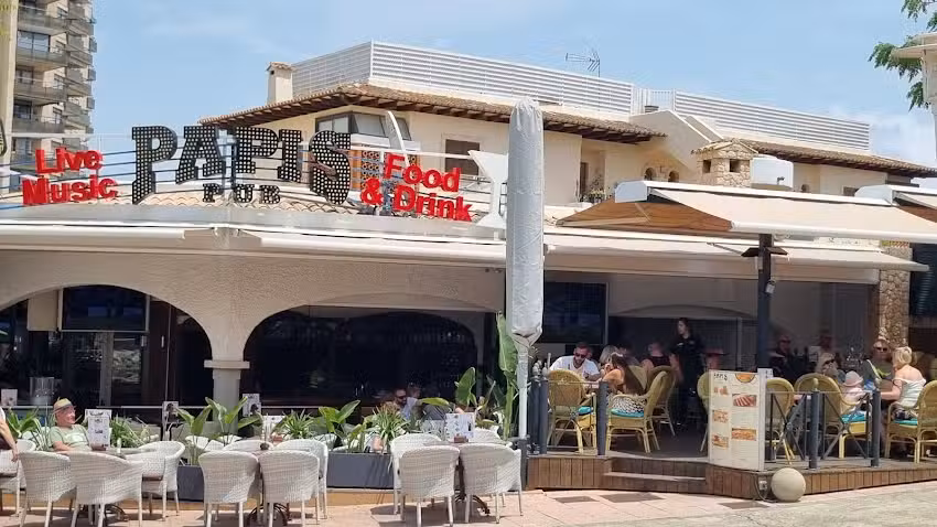 Papis Live Music & Restaurant