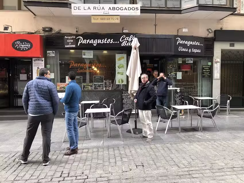 Paragustos Caf&eacute; Bar