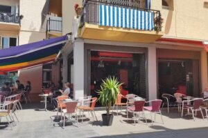 Parrot Pub & Terrace