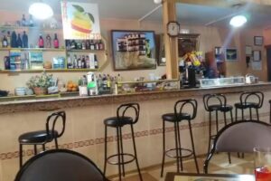 PASTELER&Iacute;A HELADER&Iacute;A BAR Molta Vita.