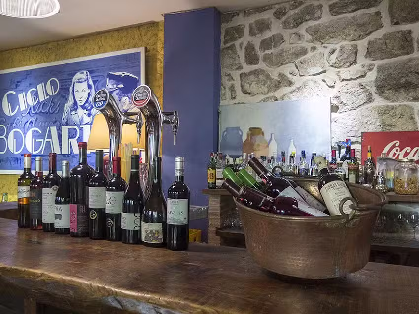 PATIO &middot; Taberna &middot; Terraza Jard&iacute;n