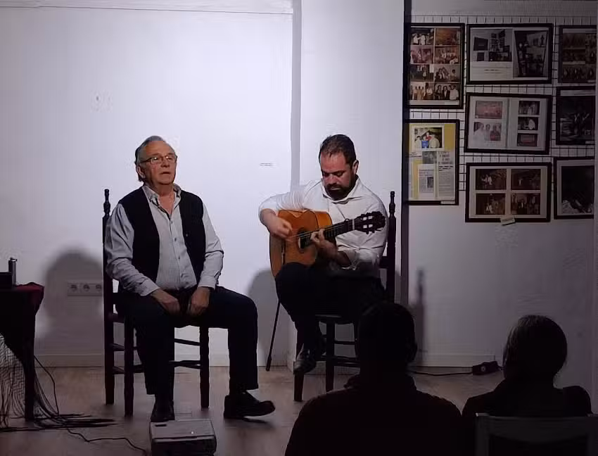 Pe&ntilde;a Flamenca de &Aacute;lora