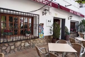 Pensi&oacute;n-Bar-Restaurante el Cruce de Hornos