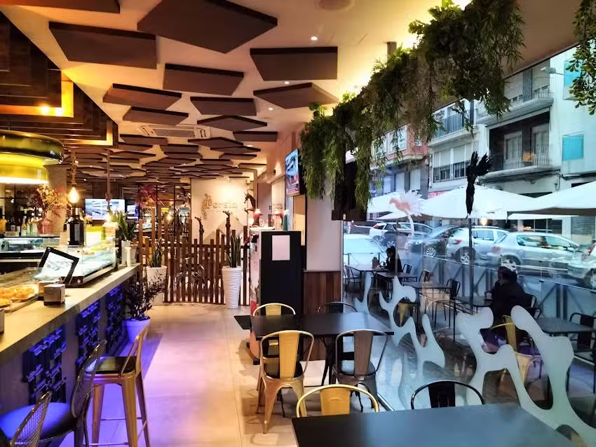 PERSIA RESTAURANTE &ndash; BAR &ndash; CAFETERIA