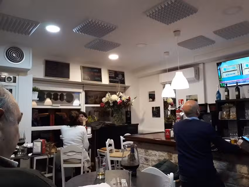 PICOTEOS COCINA ABIERTA TODO EL DIA