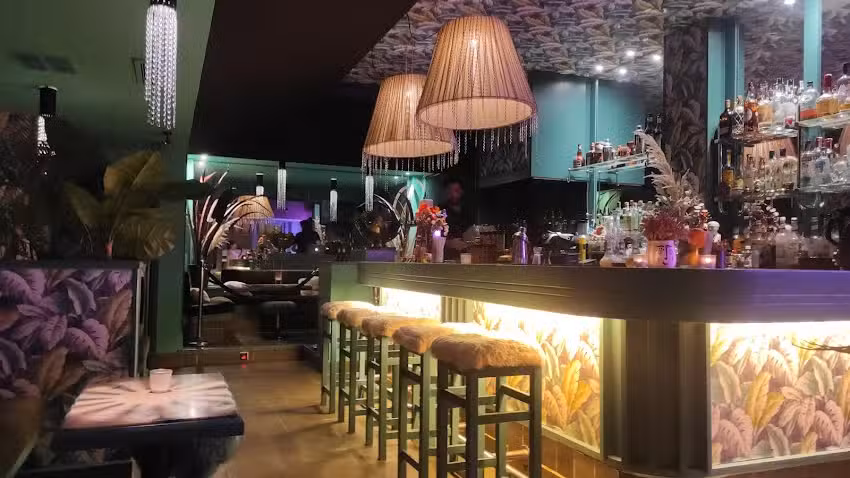 Pinguin Cocktail Bar