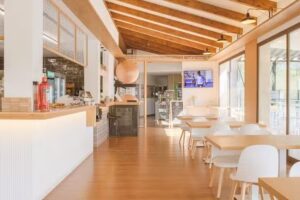 Pins Padel Club House