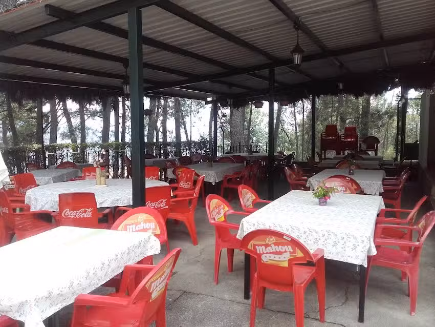 Piscina Municipal LA CANTERA Villarejo del Valle