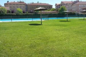 Piscinas municipales + Bar
