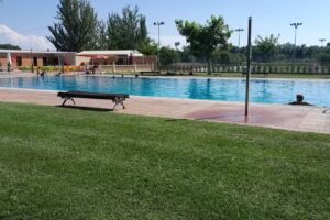 Piscinas municipales de Albesa &ndash; Bar terraza