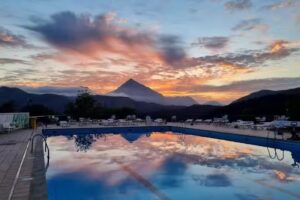 Piscinas Uxarte Igerilekuak / Arrasate Mondragon