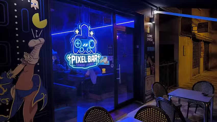 PIXEL BAR GAMING LOUNGE