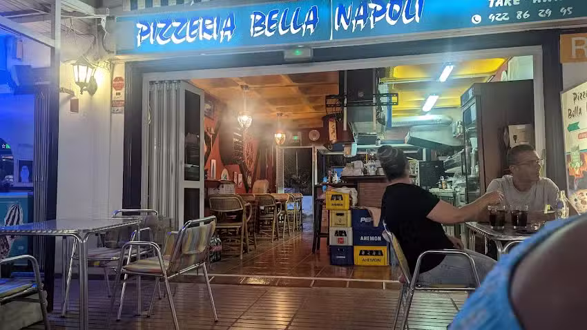 Pizzer&iacute;a Bella Napoli