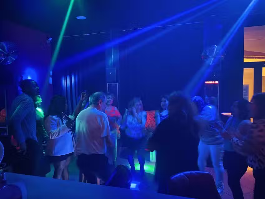 PLAN &ldquo;B&rdquo; bar de copas