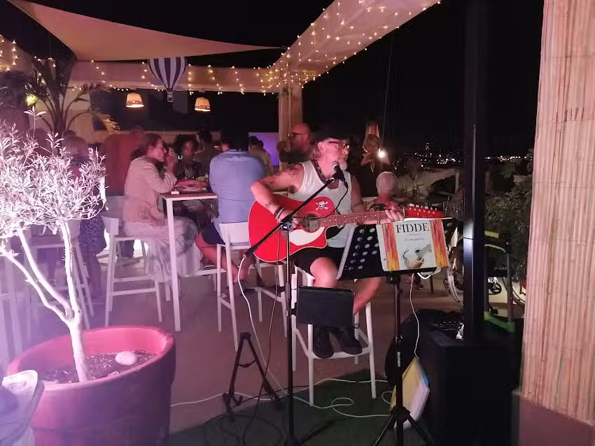 Planta 4 Sky Bar, Rooftop Hotel Vistamar