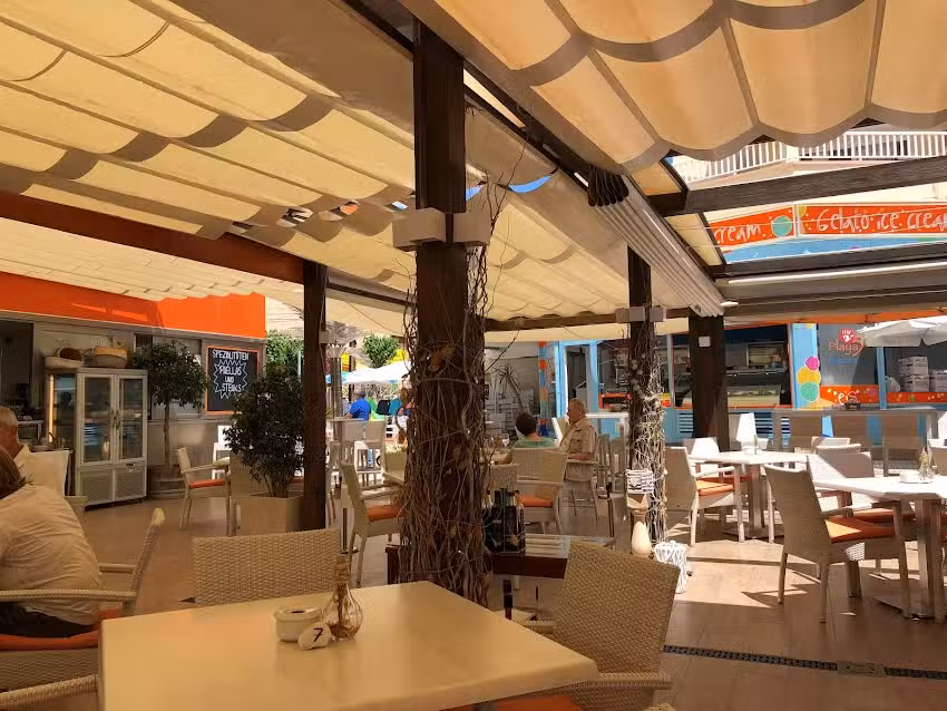 Playa 5 Restaurante. Snacks & Food &ndash; Cocktail Lounge