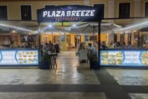 Plaza Breeze