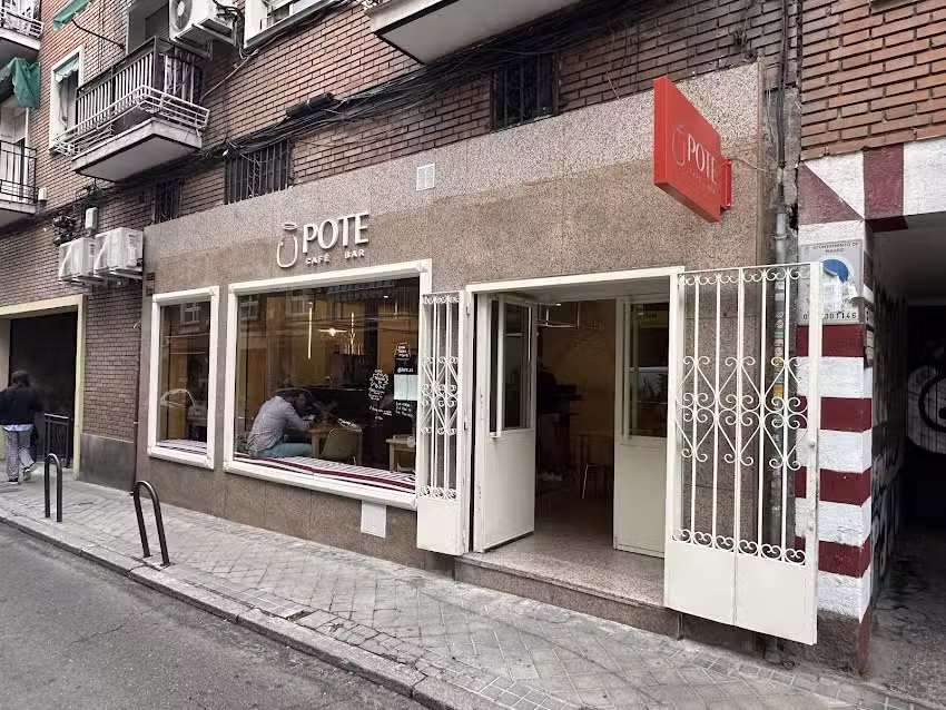 POTE caf&eacute;-bar