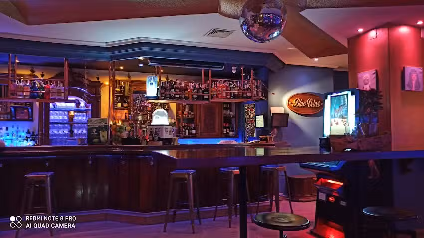 Pub Blue Velvet
