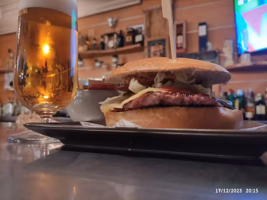 Pub Buf&oacute;n Hamburgueser&iacute;a