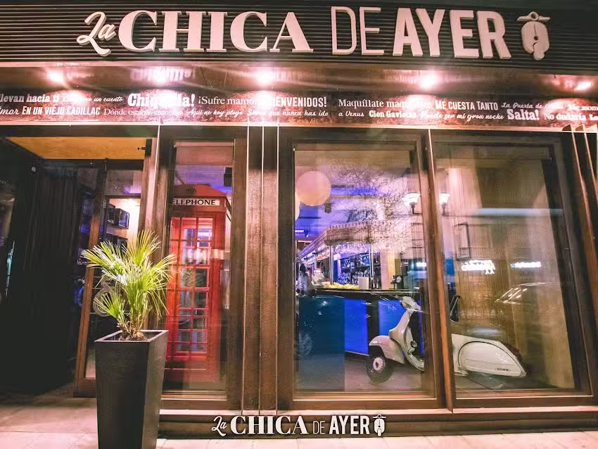 Pub La Chica de Ayer &ndash; Granada